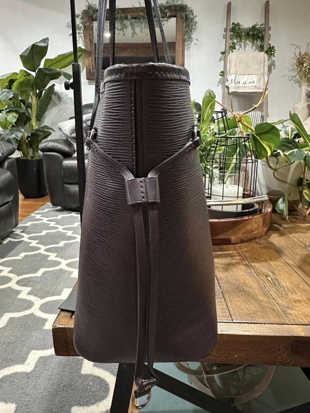 Louis Vuitton  Epi Leather Tote Bag in Deep Burgundy, 3 pieces - Picture 3 of 16